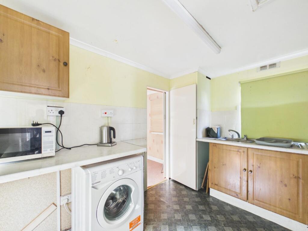 House in Bristol, Alveston - View 3
