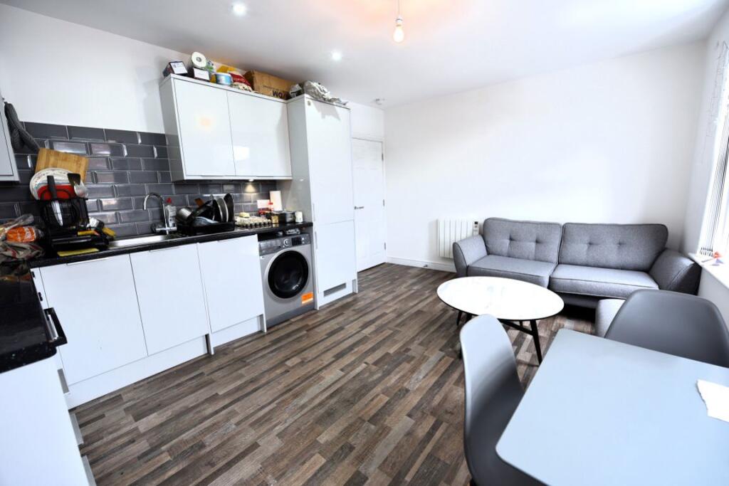 Main image of property: 2 Marsh Vale, Flat 1