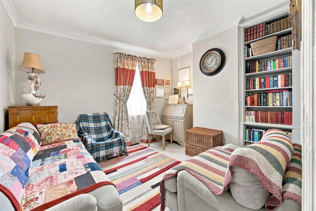Apartment in West Drayton, Yiewsley - View 3