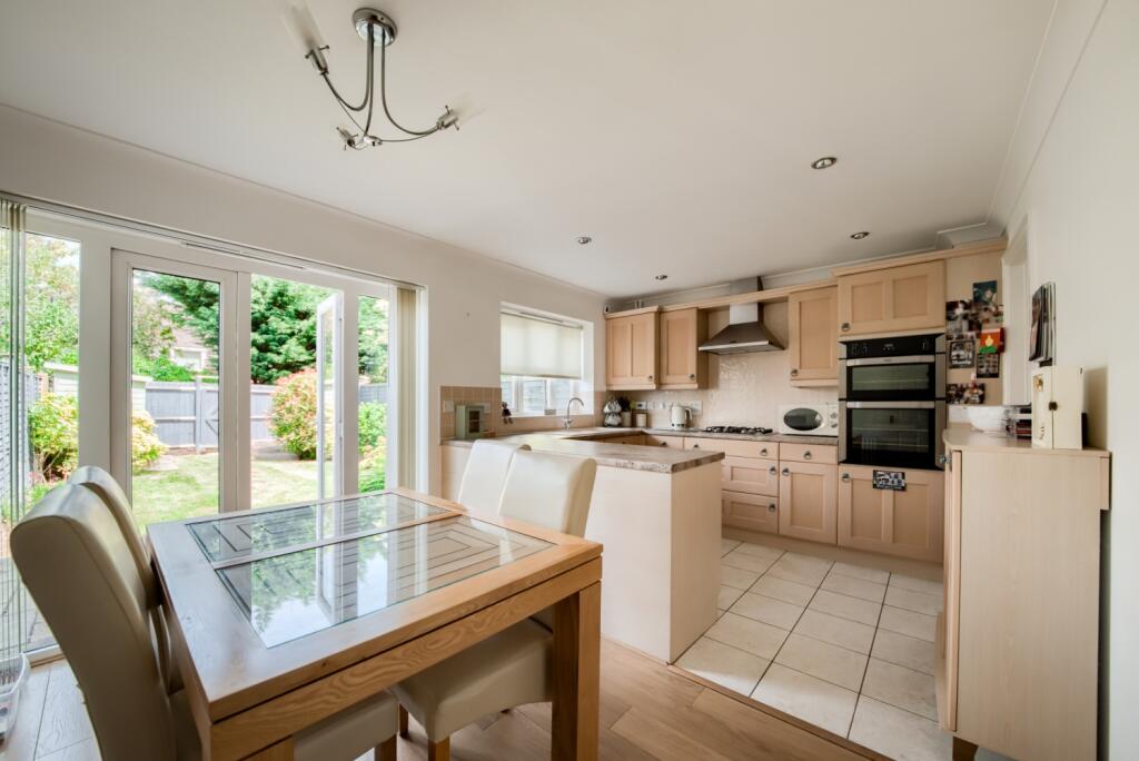 House in Stratford-on-Avon, Wellesbourne CP - View 2