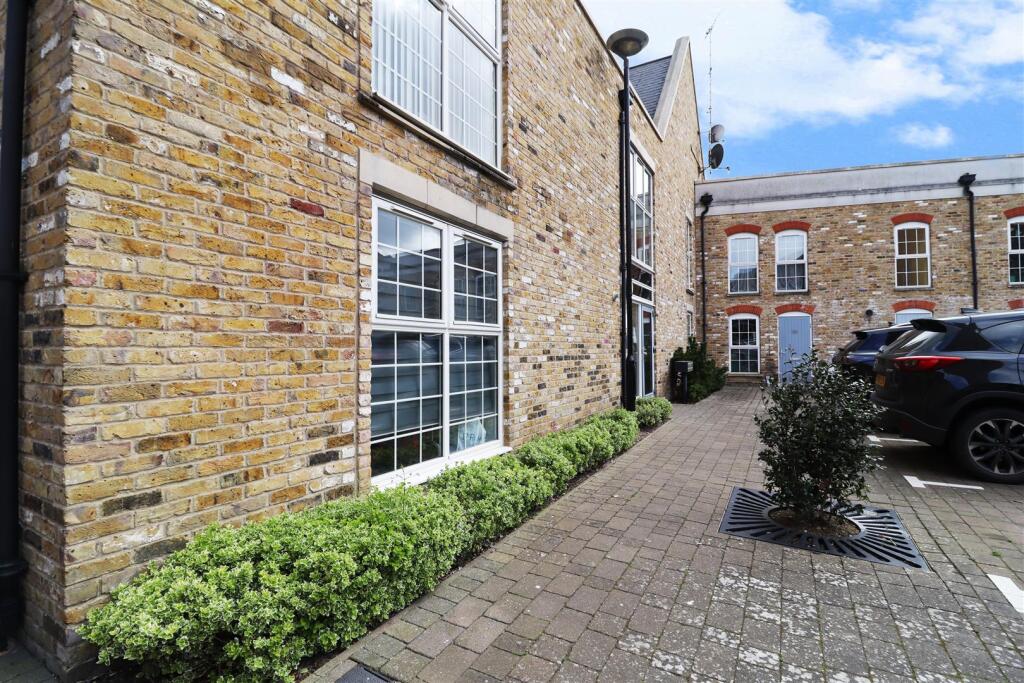 Apartment in Dartford