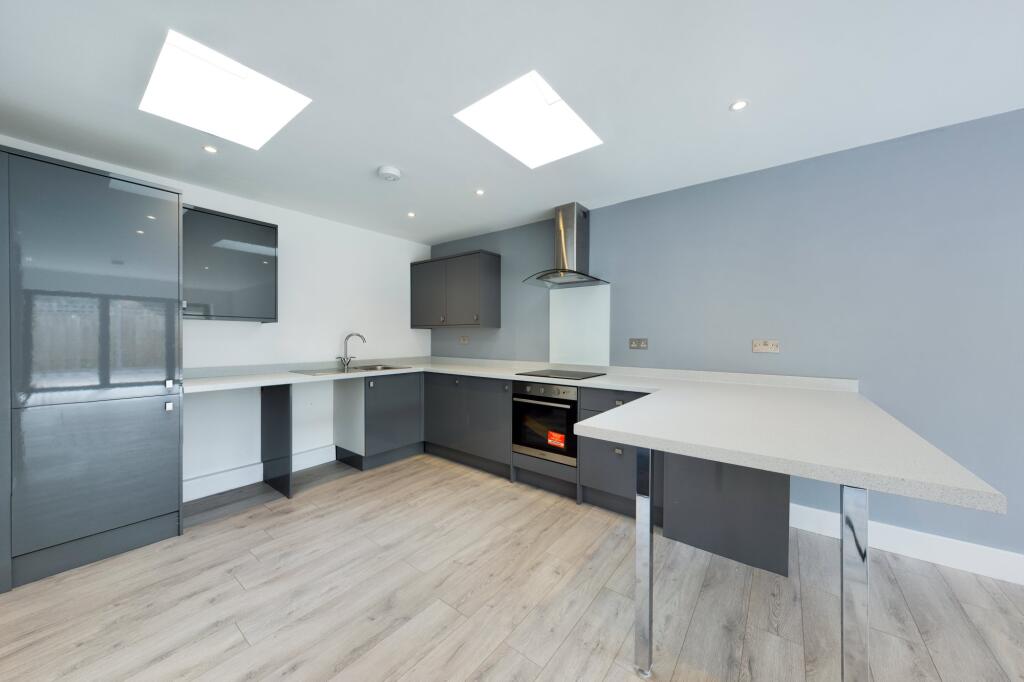 House in Redhill - View 4