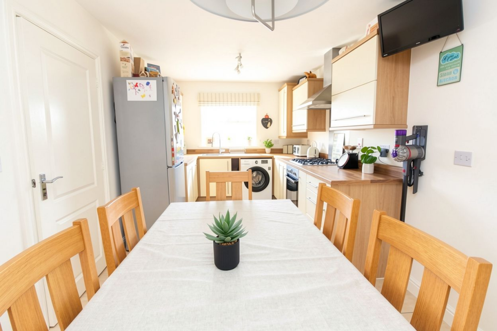 Willowherb Way, Stotfold, Hitchin, SG5 photo 3