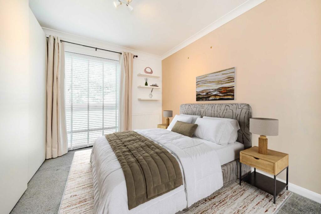 Apartment in London, Royal Borough of Kingston upon Thames - View 4