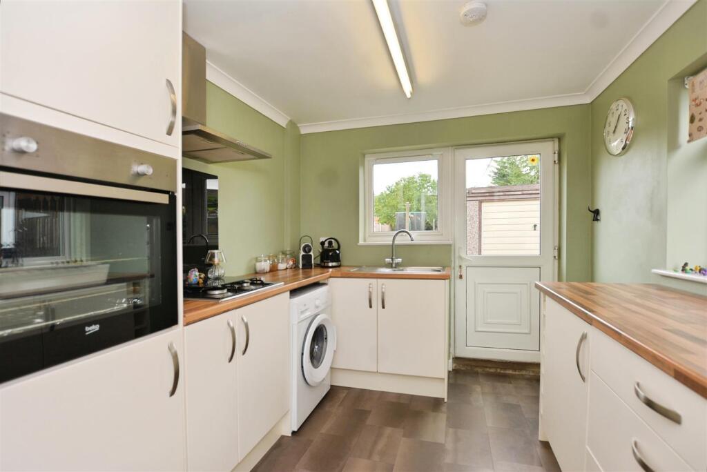 House in Doncaster - View 5