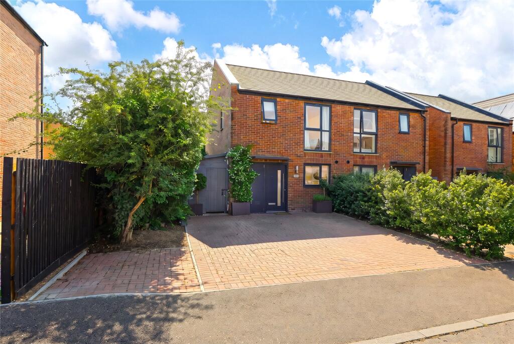 Main image of property: Beagle Road, Cambridge, Cambridgeshire