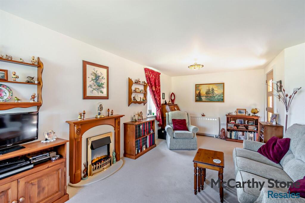 Apartment in Edenbridge - View 5