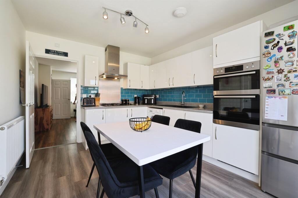 House in Salisbury, Amesbury - View 3