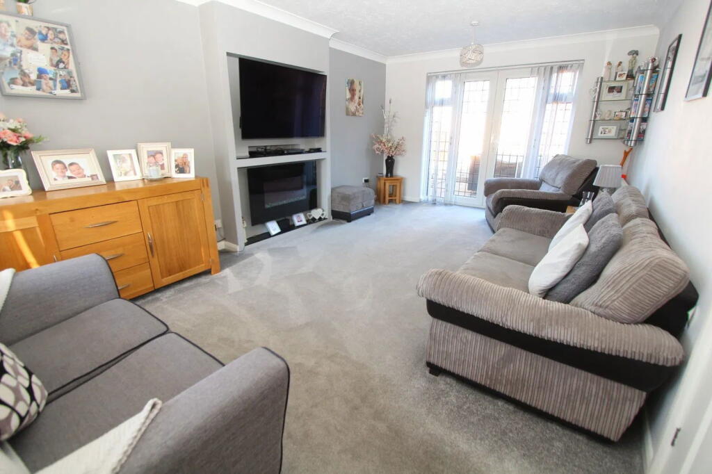 Eskdale Walk, Lakeside, Brierley Hill, DY5 3SG photo 2