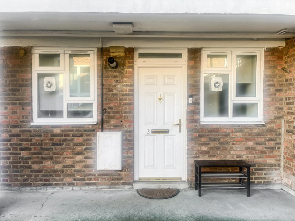 Studio flat for rent