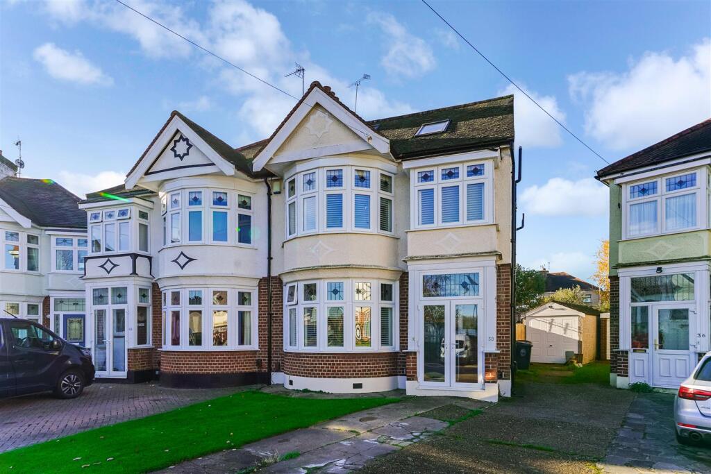Main image of property: Balgonie Road, North Chingford, E4