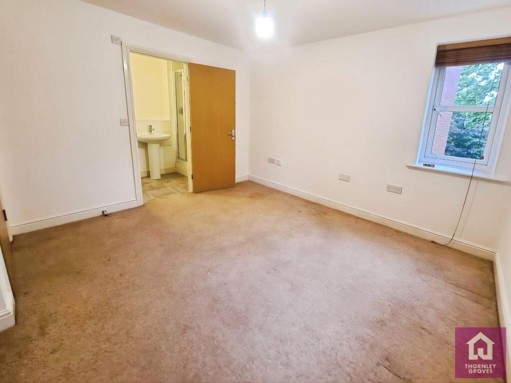 Apartment in Manchester, Whalley Range - More