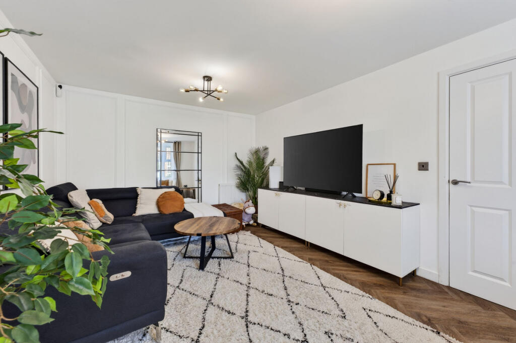 House in Northampton - View 5