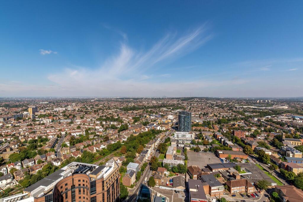 Apartment in Croydon - View 5