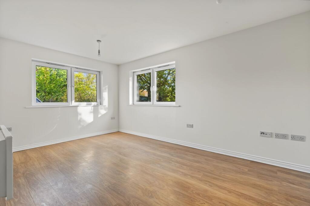 Derwent Court, Hobart Close, Chelmsford, CM1 photo 4