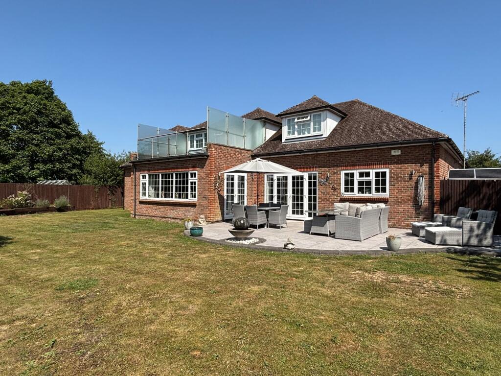 Main image of property: Vinnetrow Road, Runcton, PO20
