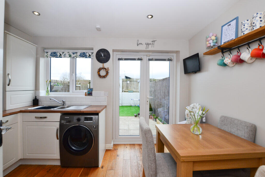 Elmwood Park Court, Newcastle Great Park photo 4