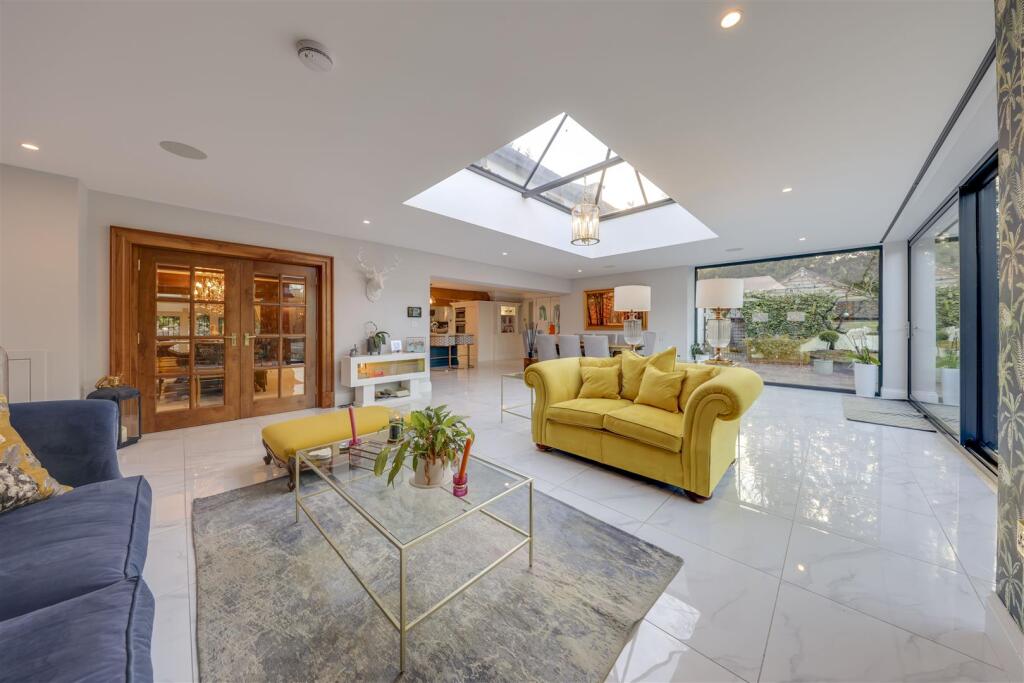 Additional image 16 of The Hollies, Alden Road, Helmshore, Rossendale - Over 9,000sqft - One Of Rossendale's Most Incredible Properties