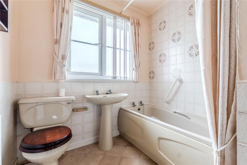 House in Leeds, Cuddy Hill, Tranmere Park - More