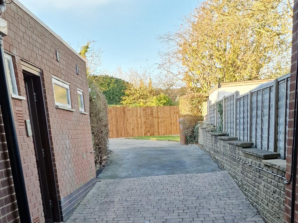 Farm Close, Burton-on-Trent, DE13 image 4