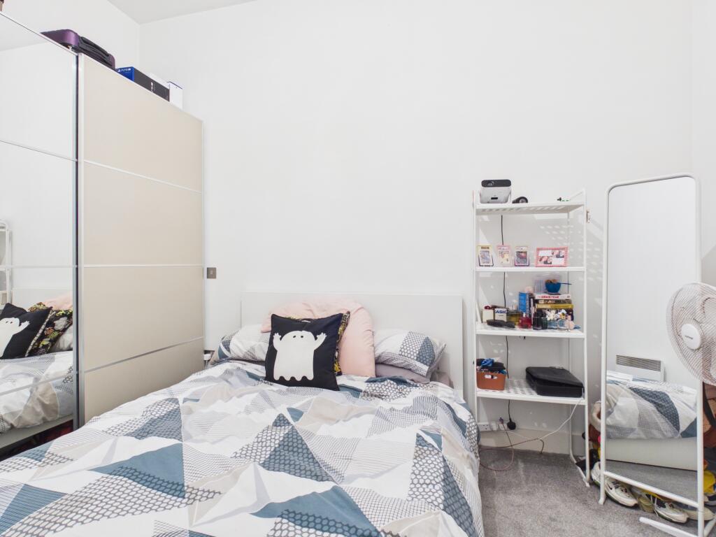 Apartment in Warrington, Cheshire Lines, Howley - More