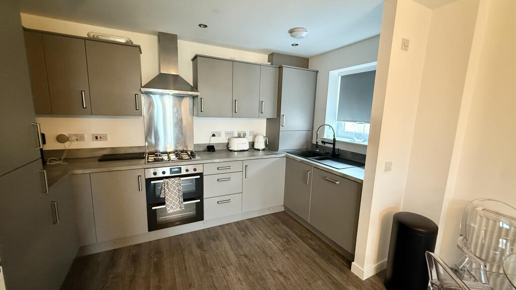 Apartment in Paisley, Renfrewshire - View 5