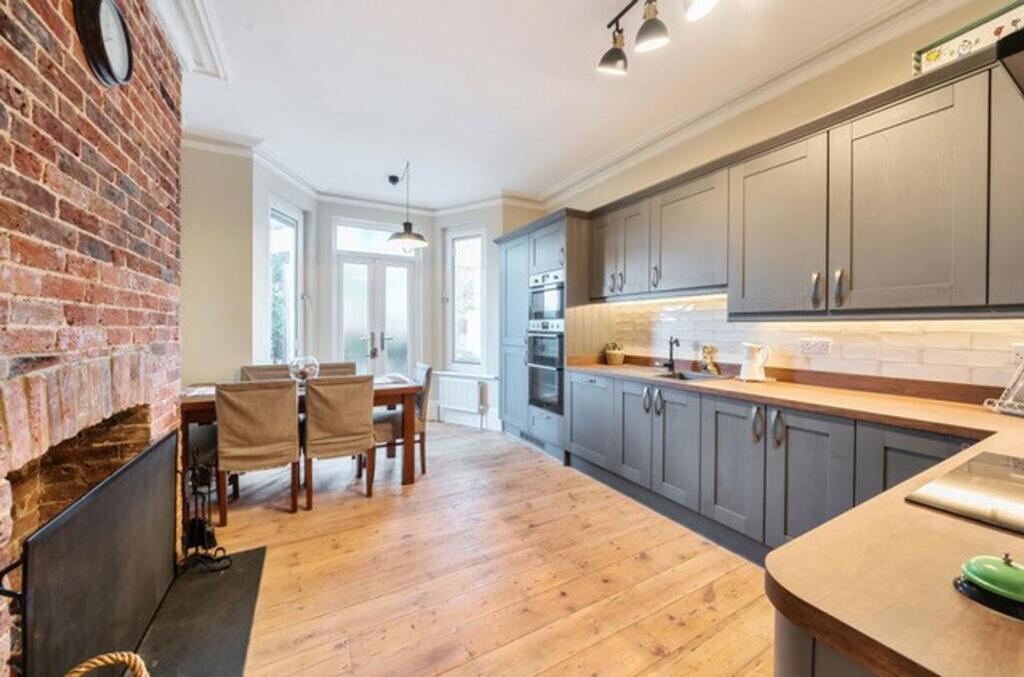 House in Aldershot, Cargate, North Town - View 5