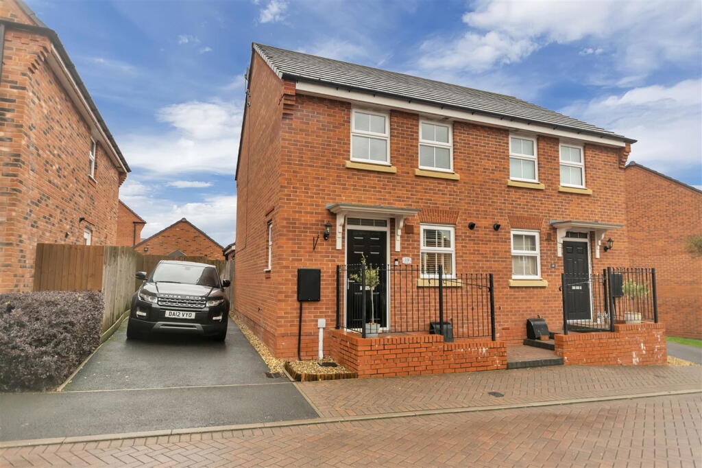 2-bed semi-detached on Cottams Meadow, Morda, Oswestry, SY10 9FH, £227,950