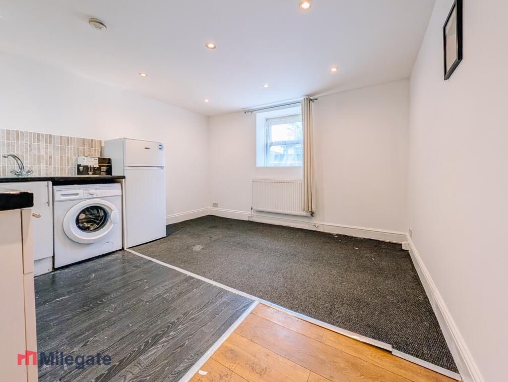 Main image of property: Southwood Road, London, SE9