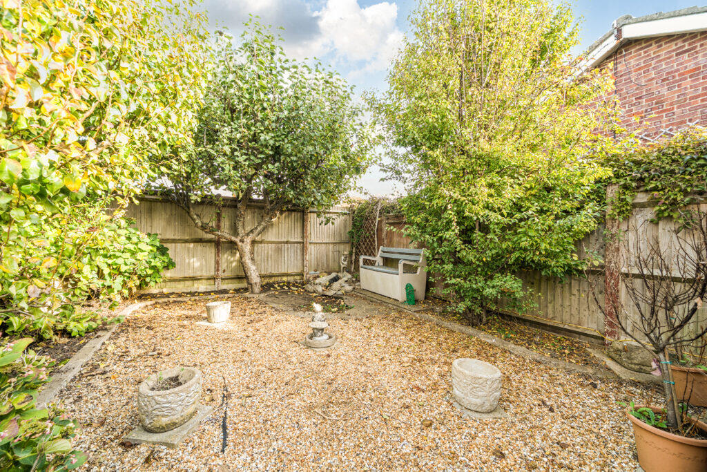Sea View Road, Hayling Island photo 3