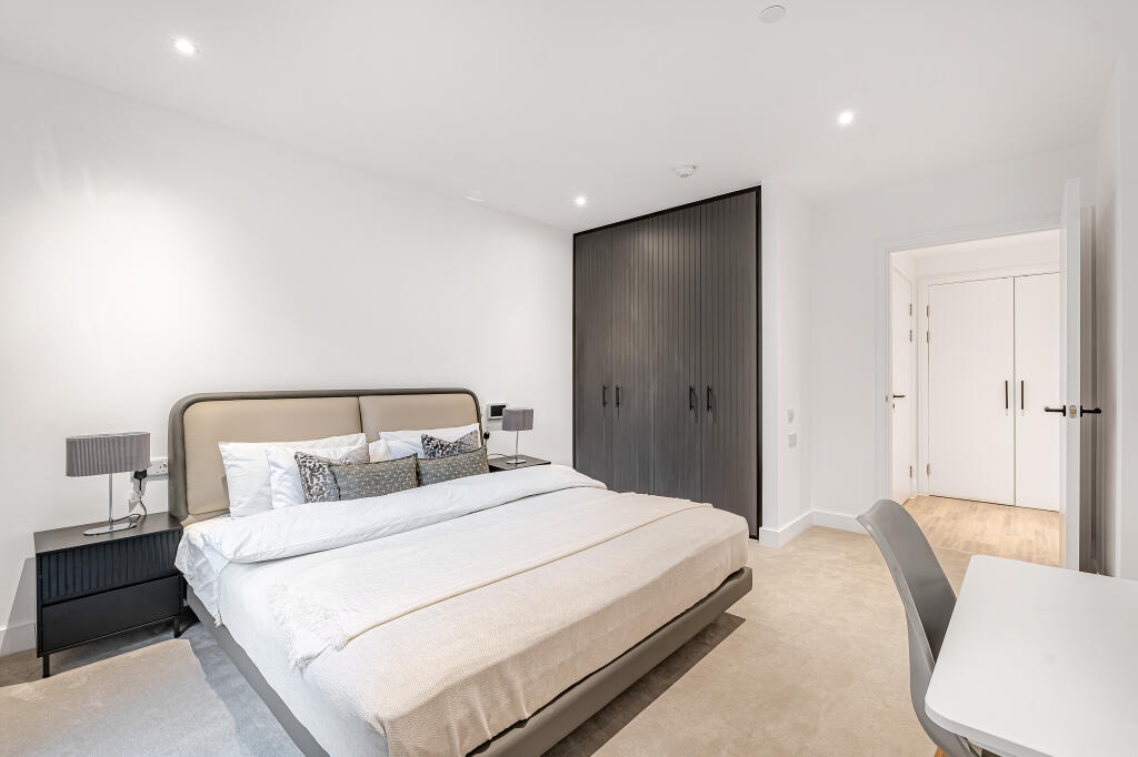 Apartment in London - More