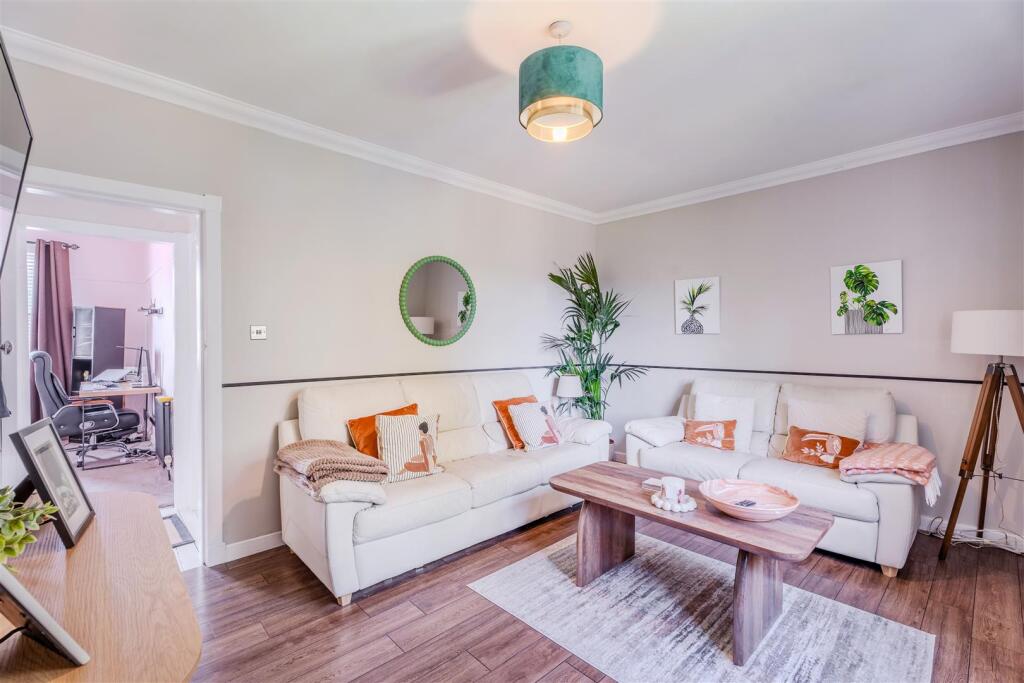 Apartment in Edinburgh, Forrester, Corstorphine - More