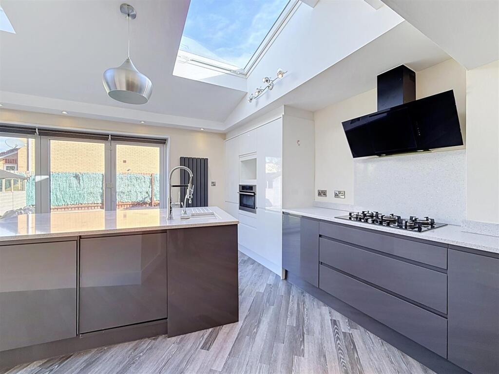 House in Ingleby Barwick, Broom Hill, Stockton-on-Tees - View 3