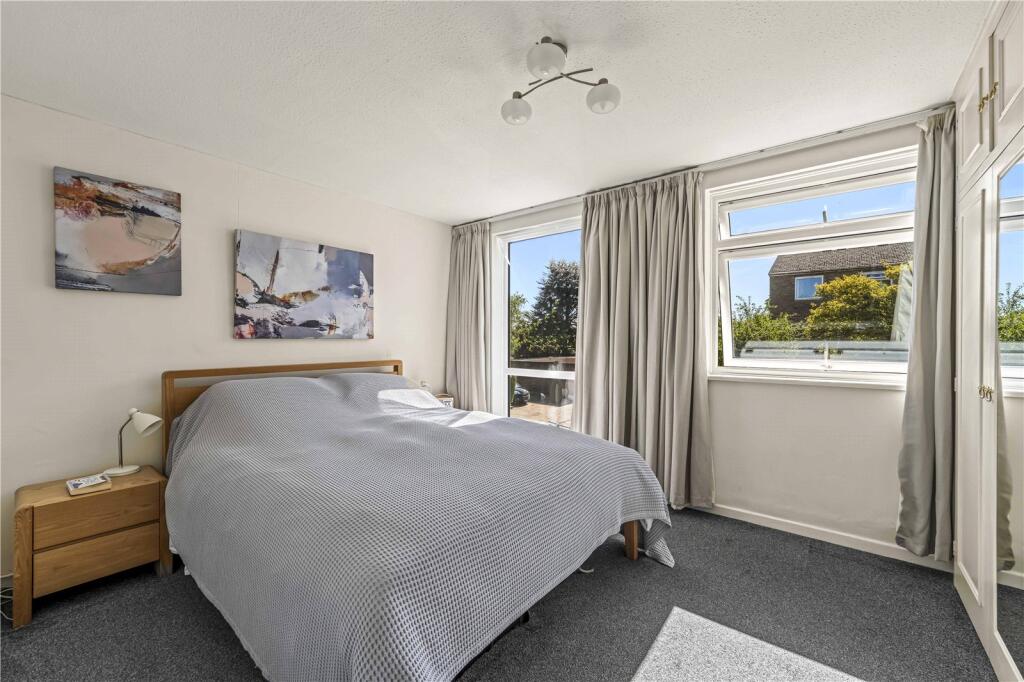 Apartment in London - More