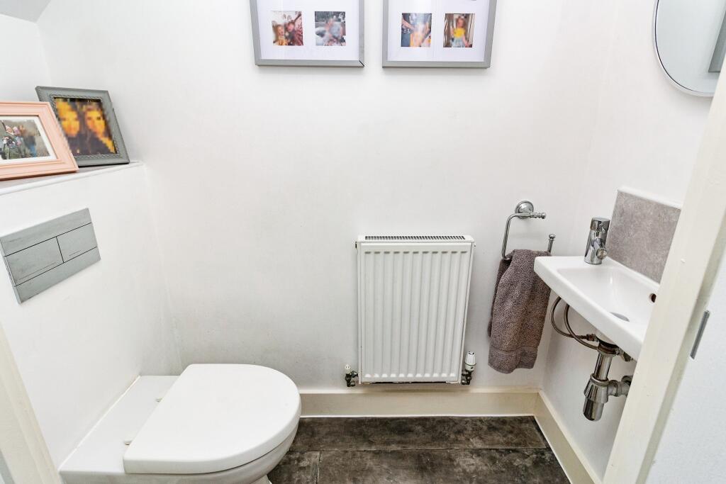Archway Drive, Priorslee, Telford, TF2 photo 3