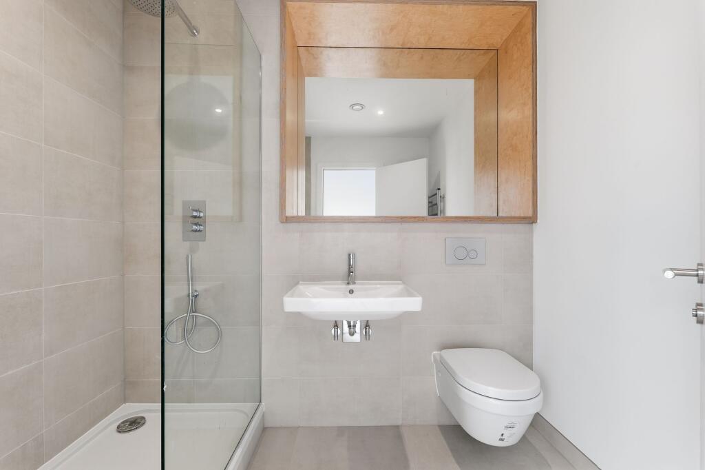 Apartment in Sheffield, South Yorkshire - View 4