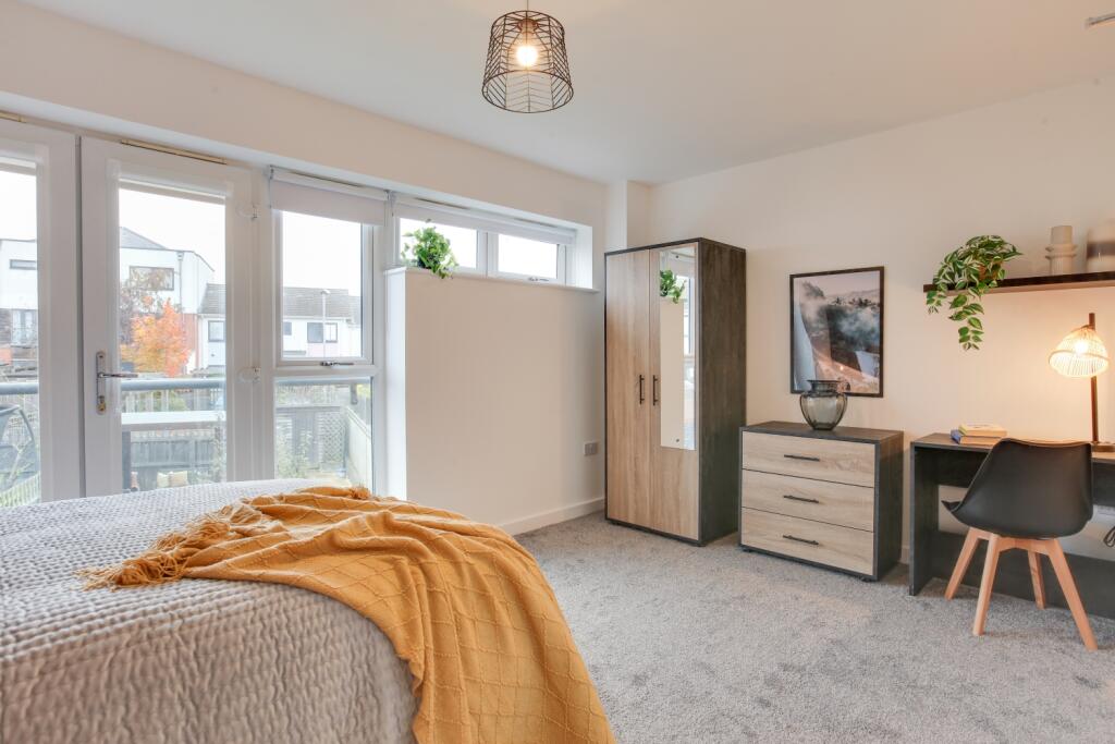 Main image of property: Colchester CO4