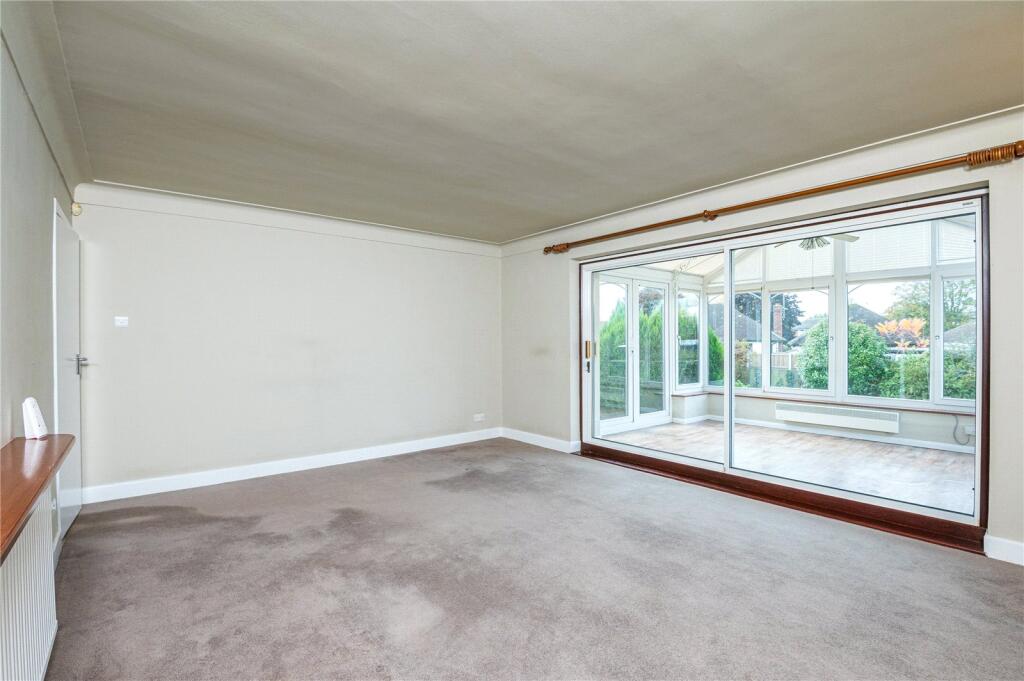 House in Southend-on-Sea - More
