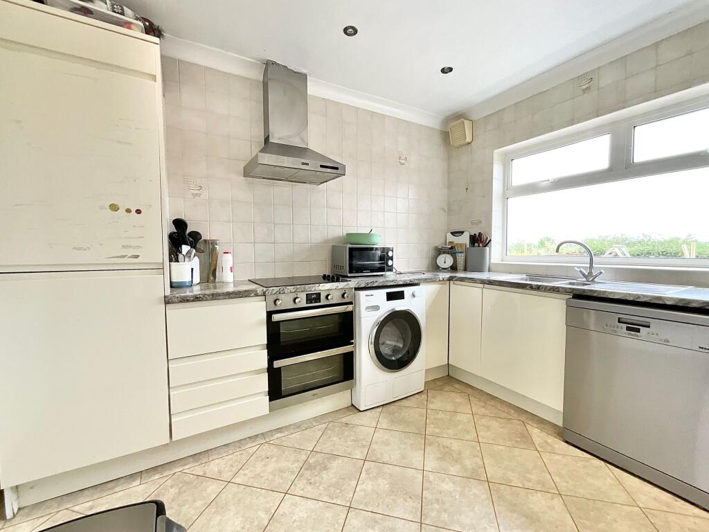 House in Stoke-on-Trent - View 2
