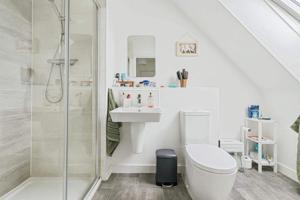 House in Birmingham, Sutton Coldfield - More