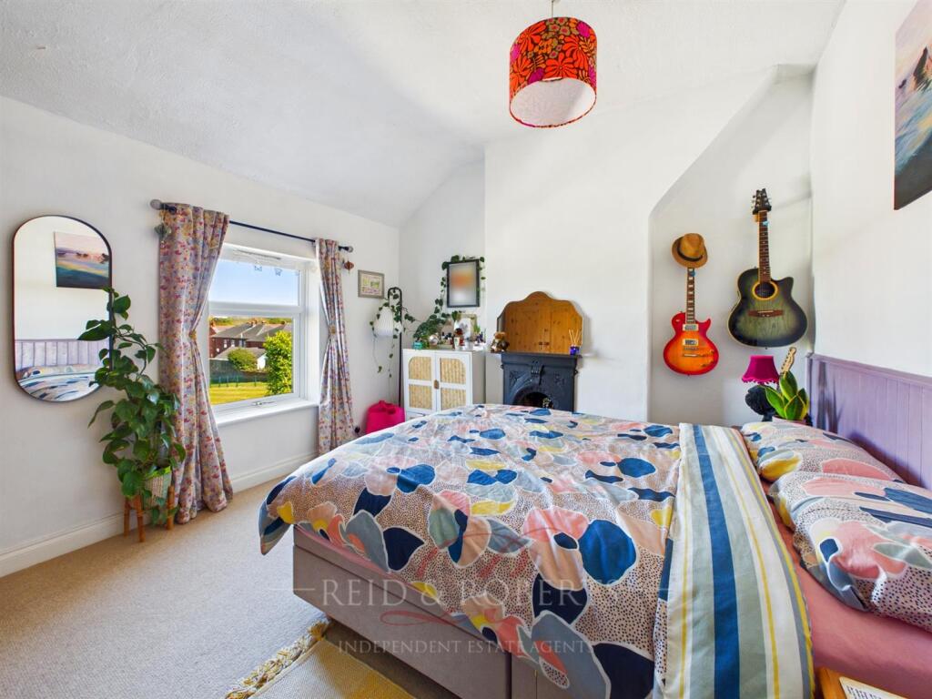 House in Caergwrle, Hope - View 5