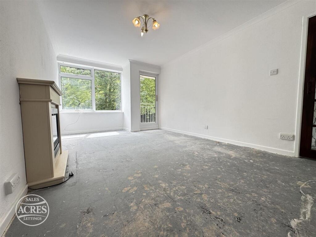 Woburn Crescent, Great Barr, Birmingham photo 3