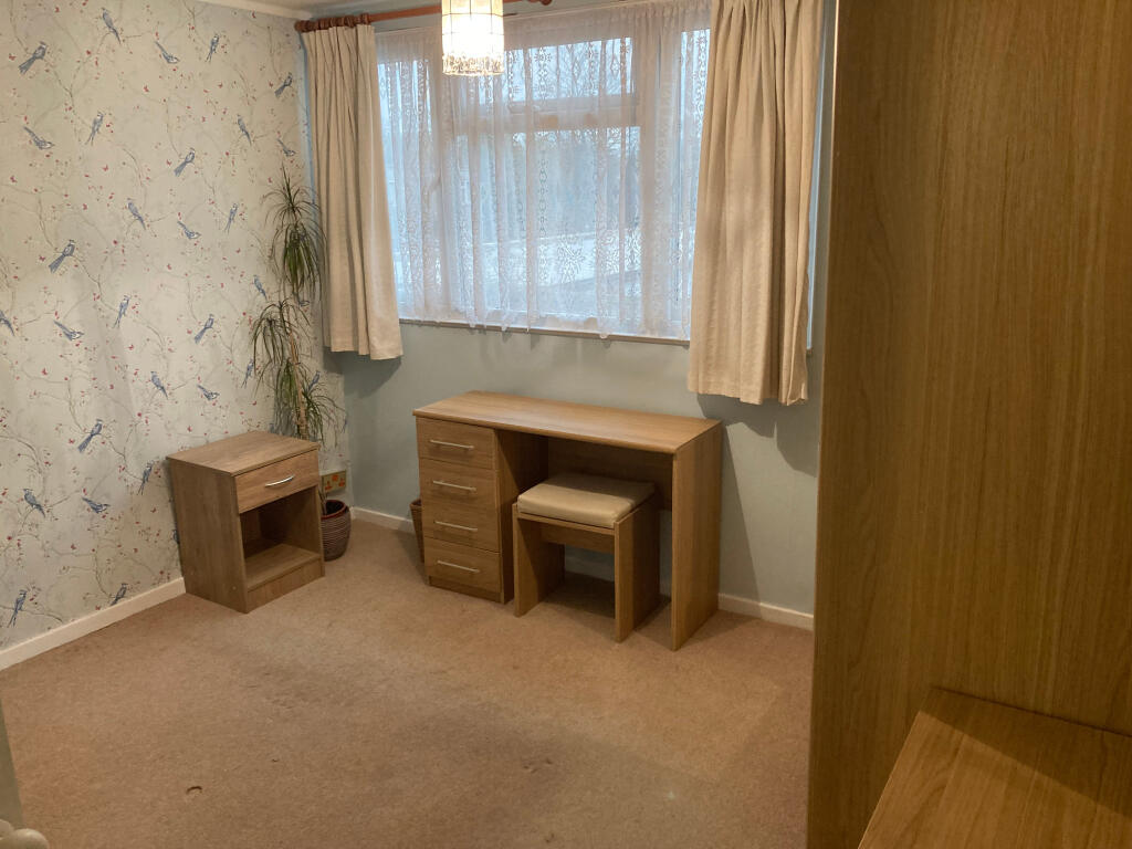 House in Southend-on-Sea - View 4