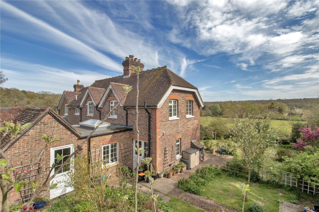 Main image of property: Mount Pleasant, Lamberhurst, Tunbridge Wells, Kent, TN3