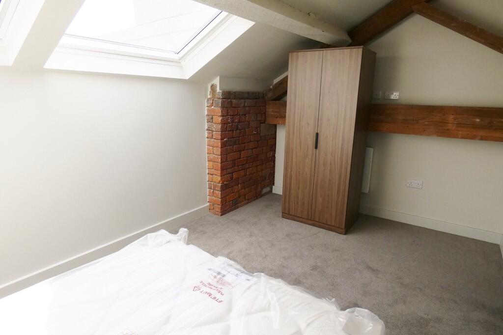 Apartment in Preston - More