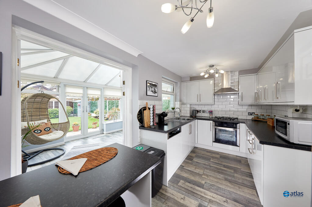 Olive Grove, Wavertree, L15 photo 3