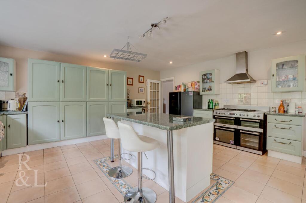 House in Rushcliffe, Keyworth - More
