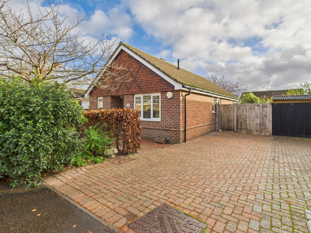 Main image of property: Sussex Gardens