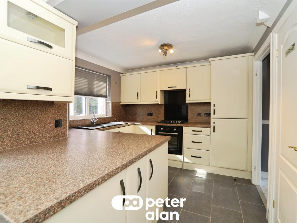 House in Pontllanfraith, Caerphilly - More