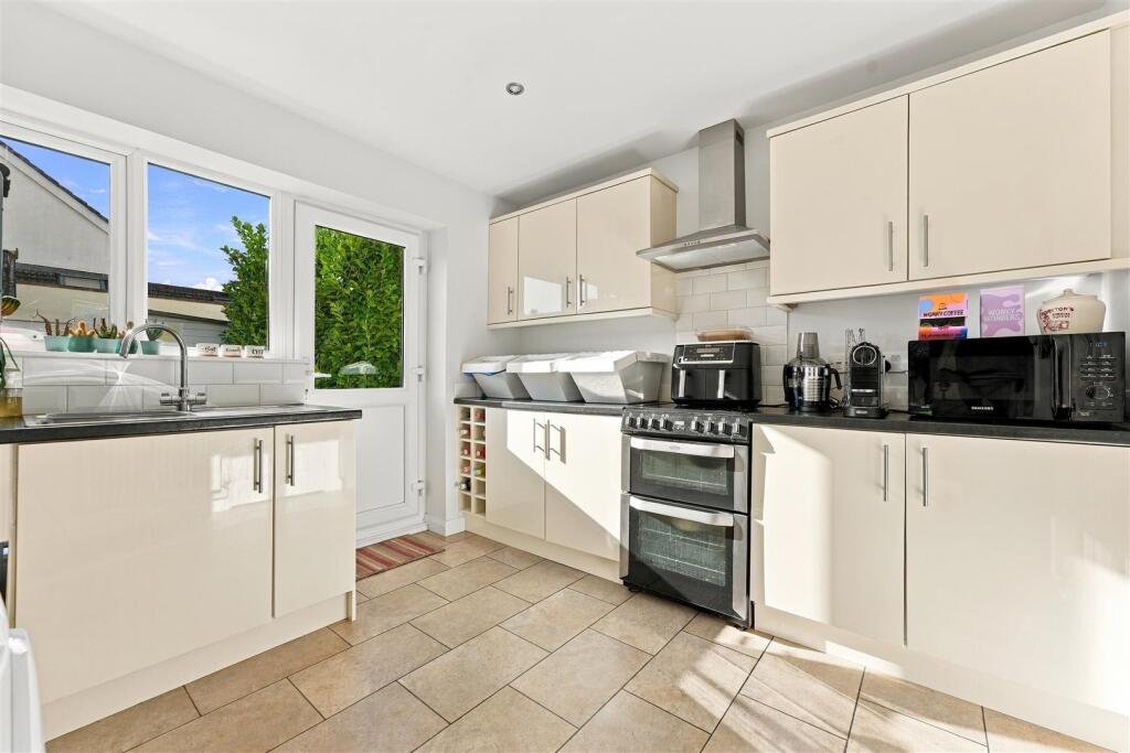 House in Bristol, Goosegreen, Frampton Cotterell - View 5